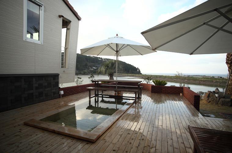 Jeju Lake Pension Εξωτερικό φωτογραφία